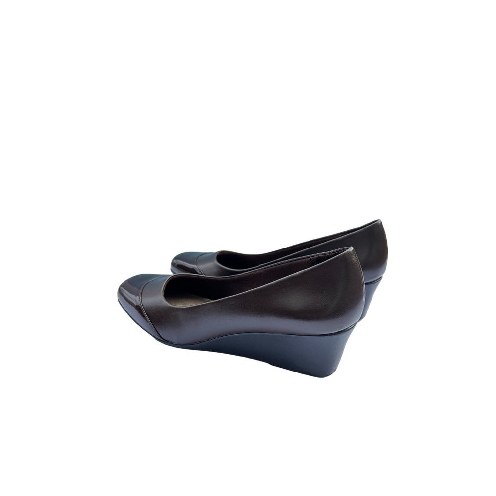 LifeStride Women's Gibson Stretch Wedge Pump Brwn 8.5 M